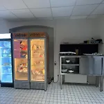 Singer109 Hostel, Hotel & Apartment