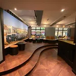Singer109 Hostel, Hotel & Apartment
